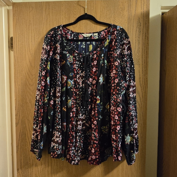 Caffe Marrahesh Navy Multi-color Floral Blouse - Picture 2 of 6